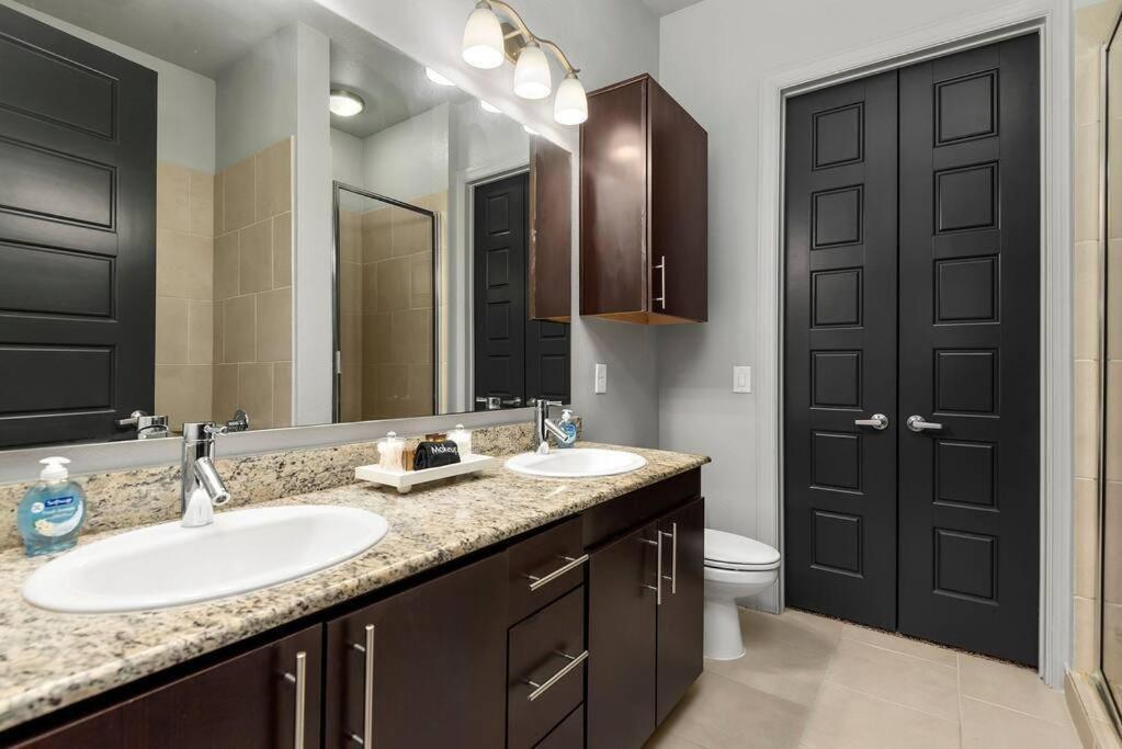 The Waterway Getaway Suite The Woodlands Bagian luar foto