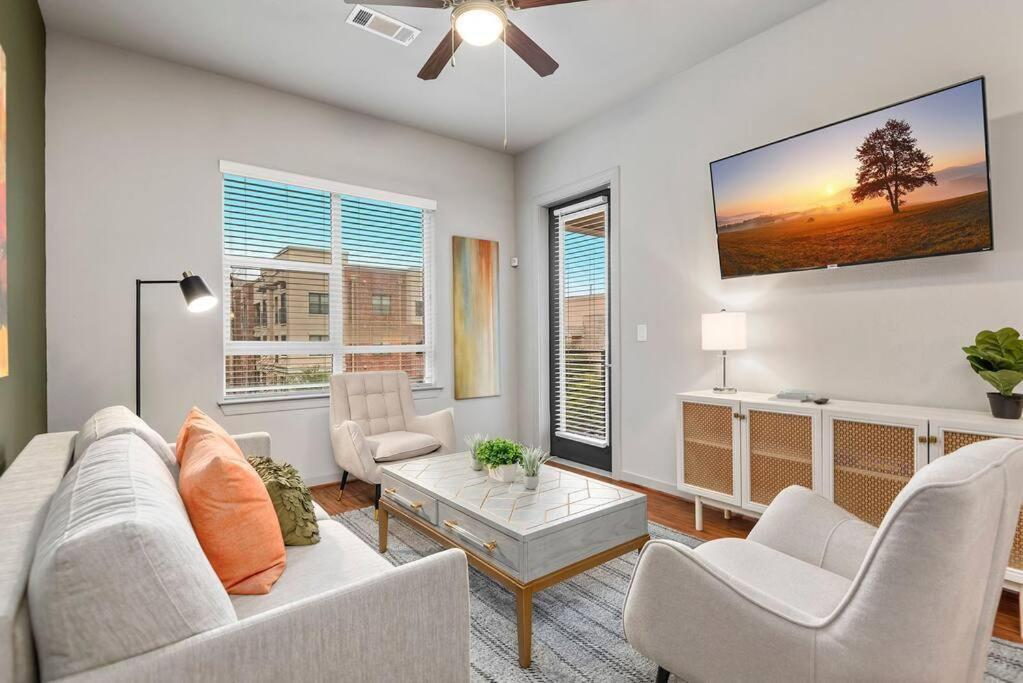 The Waterway Getaway Suite The Woodlands Bagian luar foto